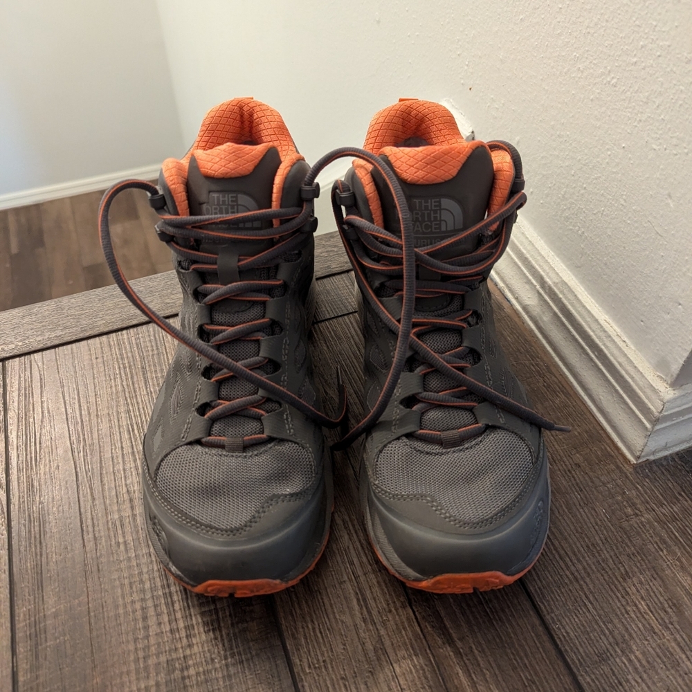 The North Face Women's Gore-Tex Hiking Boots Size 9.5